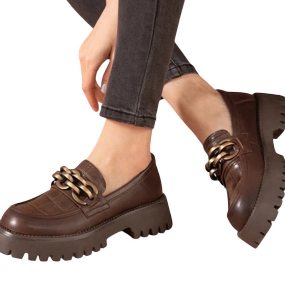 Elegant Brown Loafers with Chain Accent